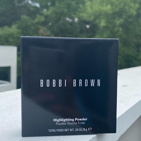 BOBBI BROWN Highlighting Powder - Picture 4 of 9